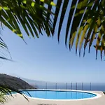 Toucan's Nest: Landing In Paradise Apartamento