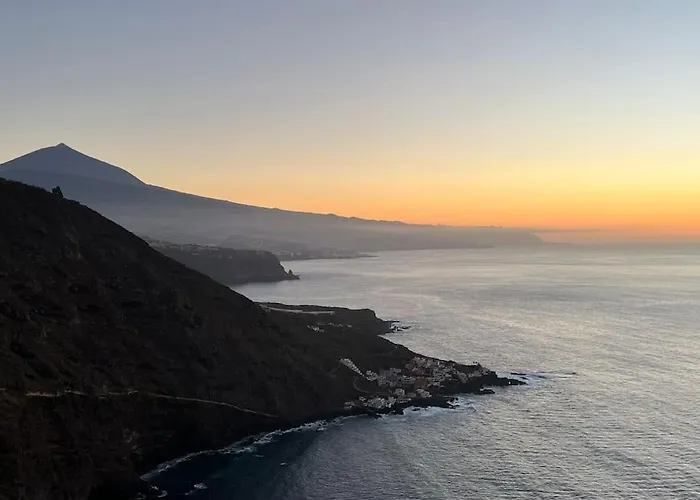 Toucan's Nest: Landing In Paradise * La Matanza De Acentejo